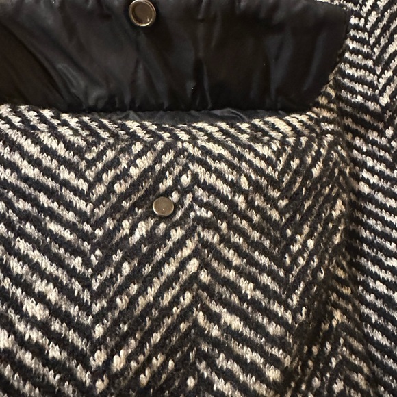 Max Mara WEEKEND Herringbone Down Jacket - Picture 6 of 16